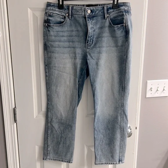 White House Black Market high rise, straight legged, sculpt jeans size 14 S - Picture 4 of 4